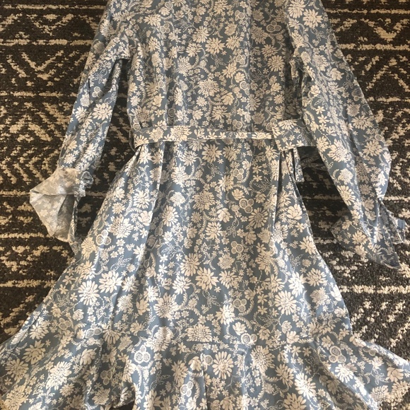 Dress - Picture 4 of 6